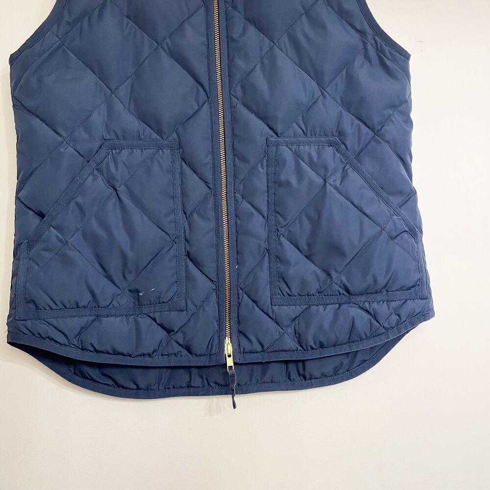 J Crew Women's Quilted Down Vest Sz S Navy Blue Full Zip Pockets Basic Outdoor - Picture 3 of 11